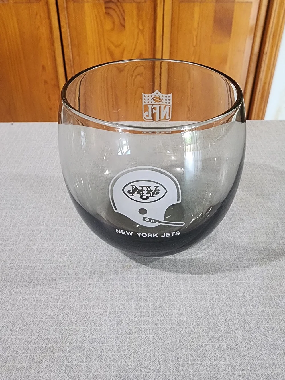 Jets Gray Glass Cup